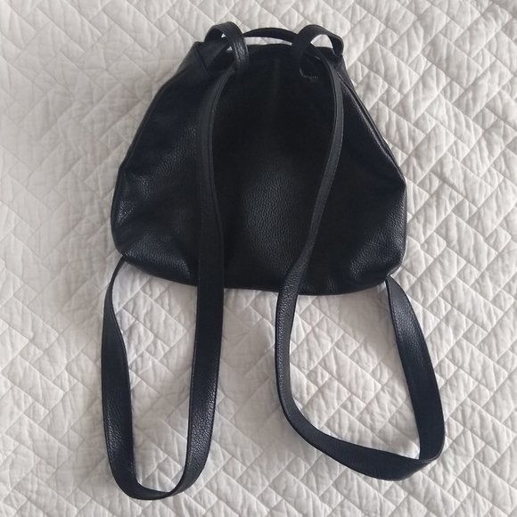 Antonella Ferrante black leather convertible shoulder bag/backpack - Picture 2 of 5